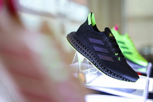 adidas 4D 开启人类跑鞋新起点，革新运动服饰未来